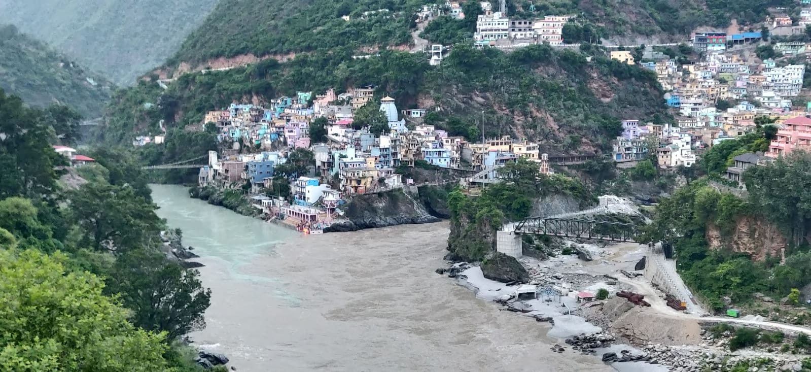 सतयुग का पावन तीर्थ: देवप्रयाग