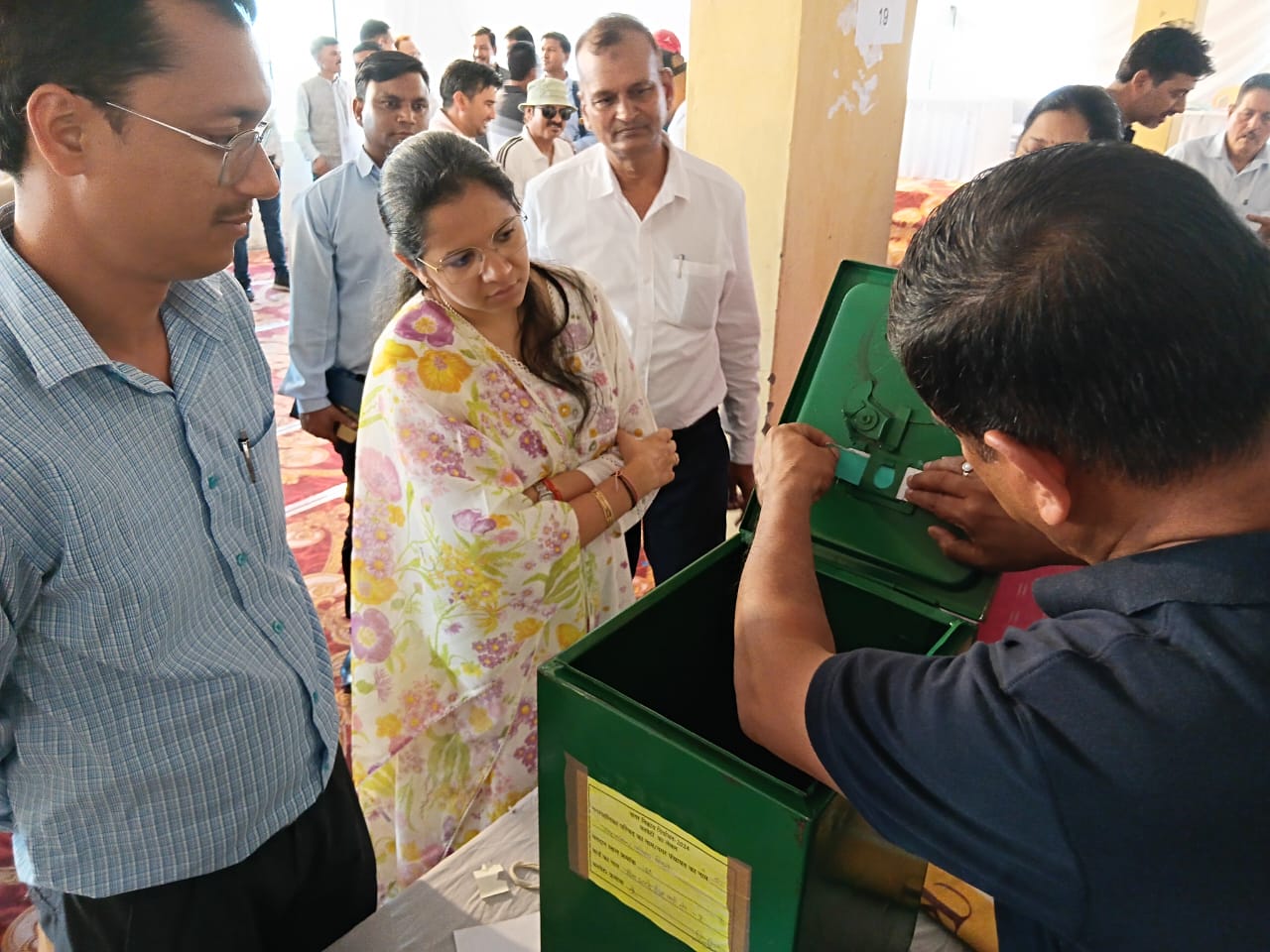 त्रिस्तरीय पंचायत चुनाव के तहत भिलंगना ब्लॉक के मतदान कार्मिकों को दिया गया प्रशिक्षण