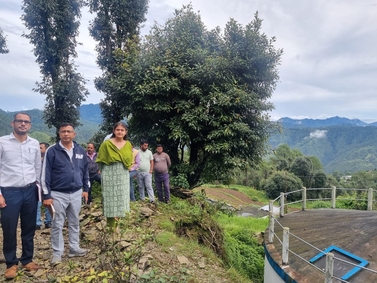 मुख्य विकास अधिकारी ने किया आनंद चौक ग्राम समूह पंपिंग पेयजल योजना का निरीक्षण